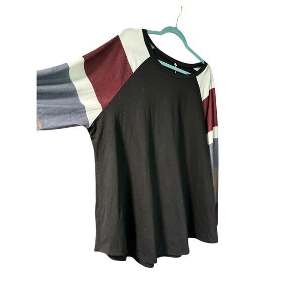 Women’s 2X Long Sleeve loose Top With Black Body & Multicolor Sleeves Soft - Picture 2 of 8